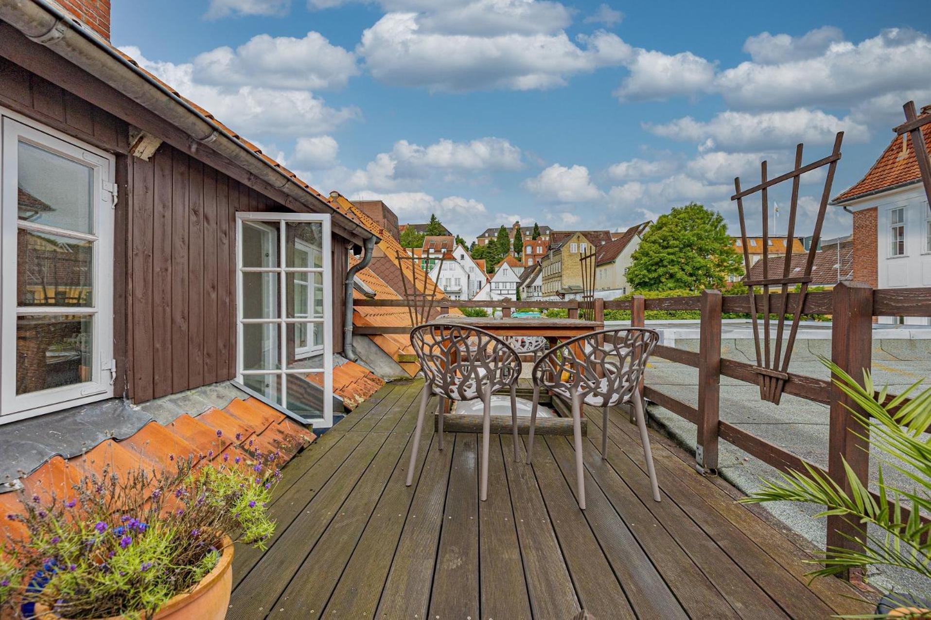 Fewo1846 - Kaete-Lassen-Huus - Uriges Haeuschen Auf 3 Ebenen Mit Dachterrasse Am Hafen Flensburg Luaran gambar